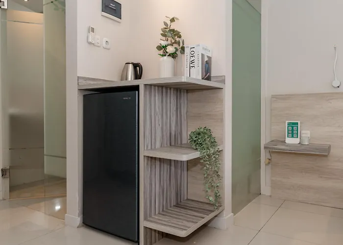 Aparthotel Bali Bustle Kuta Coliving & Coworking Space Legian (Bali)