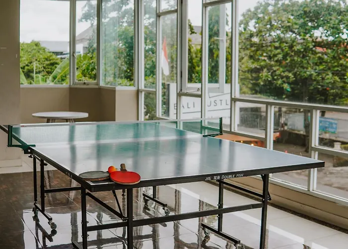 Bali Bustle Kuta Coliving & Coworking Space Aparthotel
