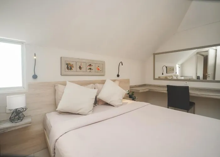 Aparthotel Bali Bustle Kuta Coliving & Coworking Space Legian (Bali)
