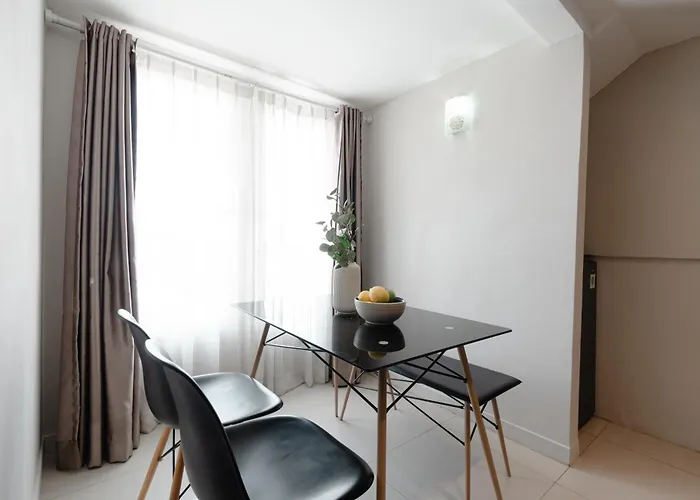 Bali Bustle Kuta Coliving & Coworking Space Aparthotel Legian (Bali)